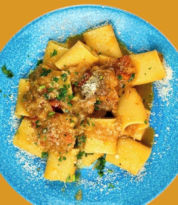 Paccheri, pesce spada e melanzane